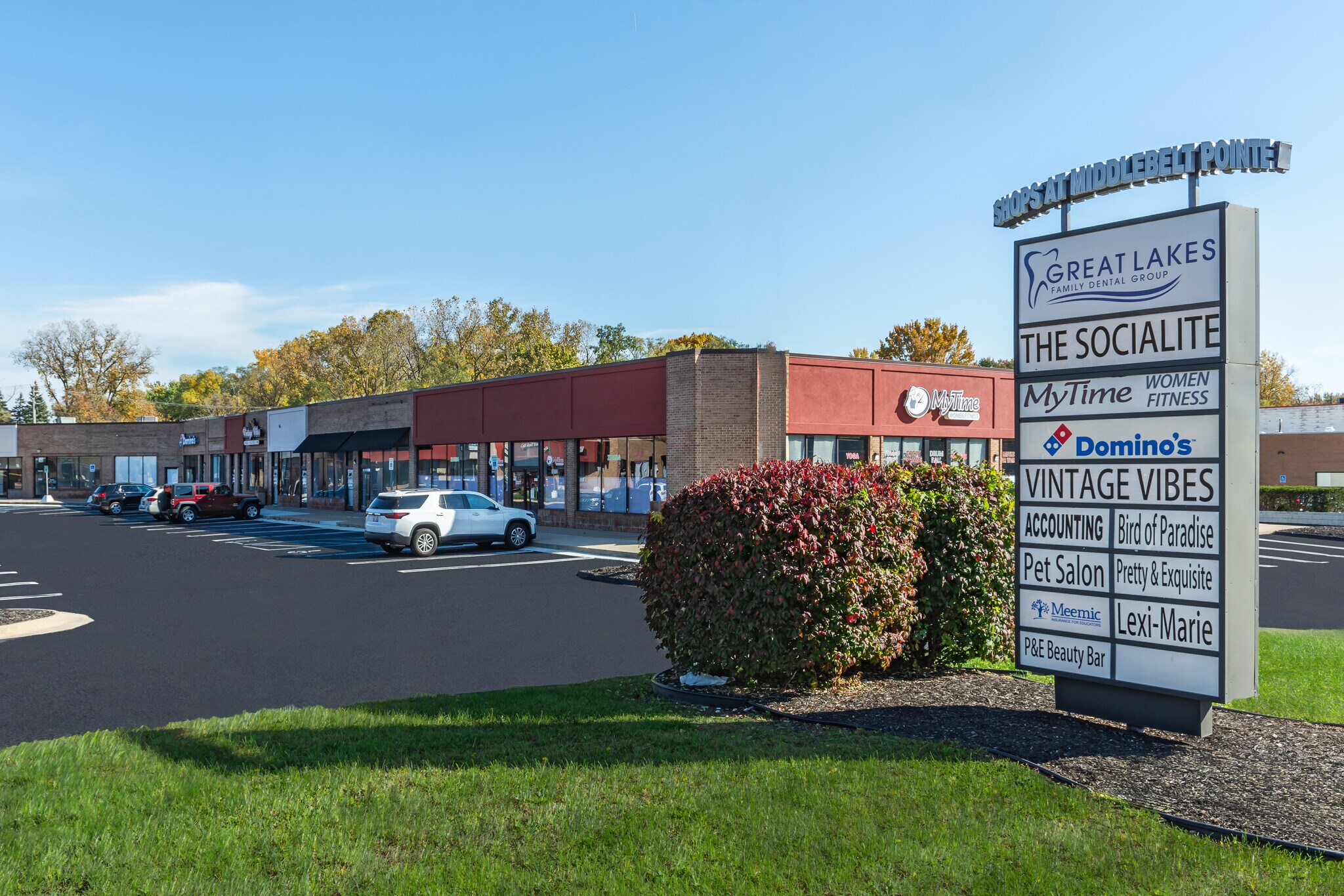 16112-16184 Middlebelt Rd, Livonia, MI à louer Photo de l’immeuble– Image 1 sur 6