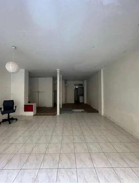 Local commercial dans Paris à louer - Photo de l’immeuble – Image 1 sur 1