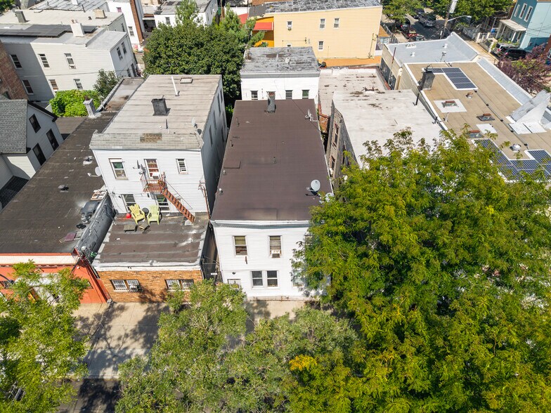539 Van Nest Ave, Bronx, NY à vendre - Photo de l’immeuble – Image 1 sur 11