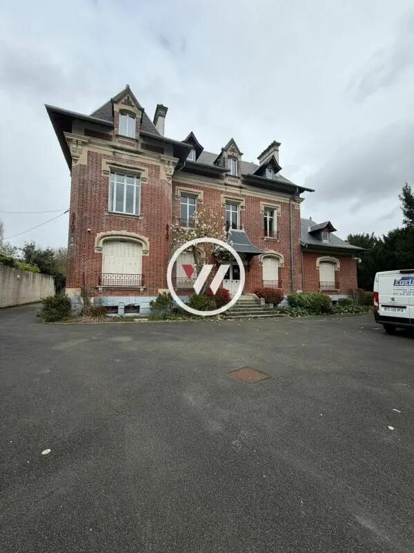 Local d’activités dans Mitry-Mory à louer Photo principale– Image 1 sur 10