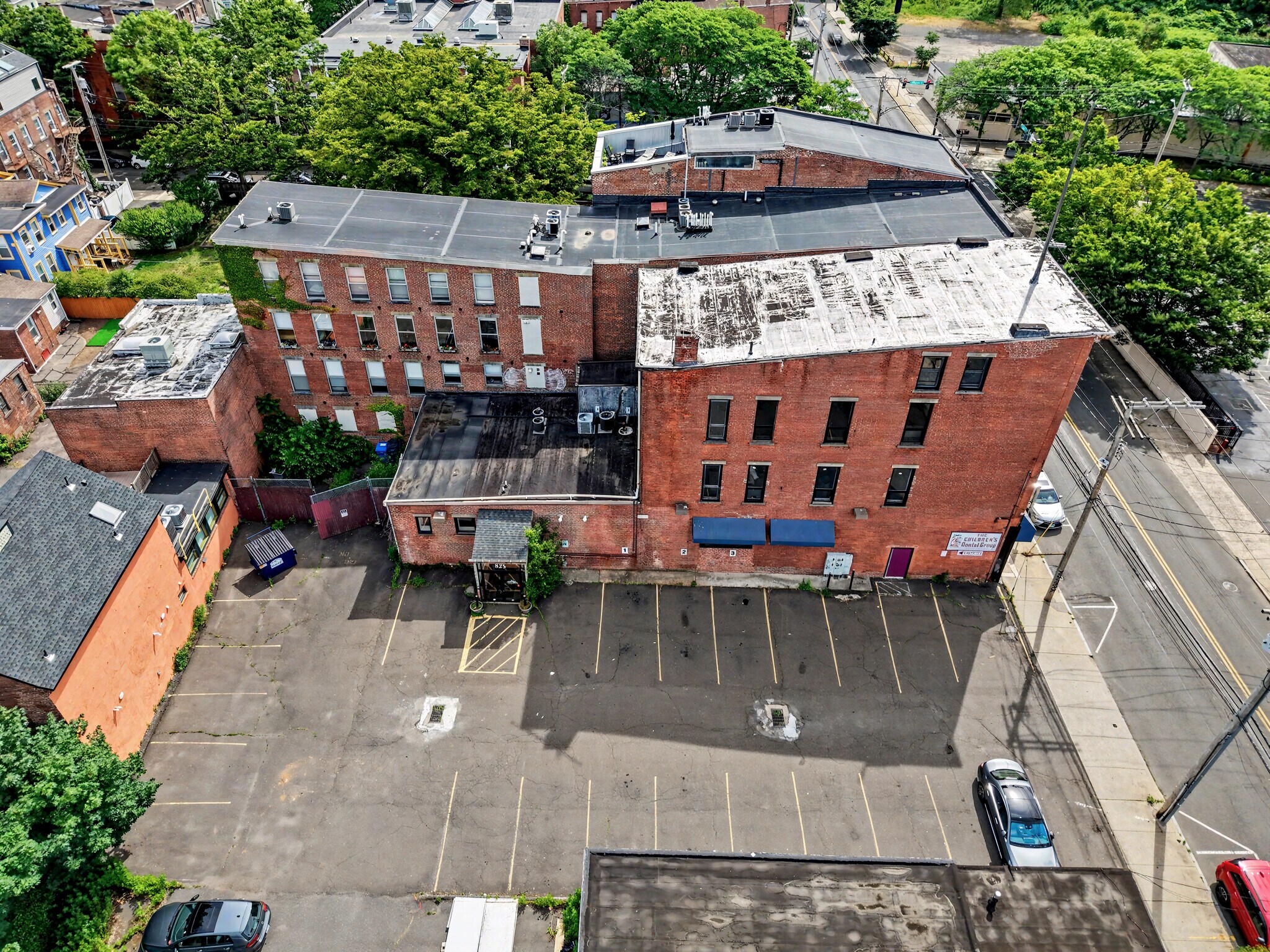 825 Grand Ave, New Haven, CT à vendre Photo de l’immeuble– Image 1 sur 14