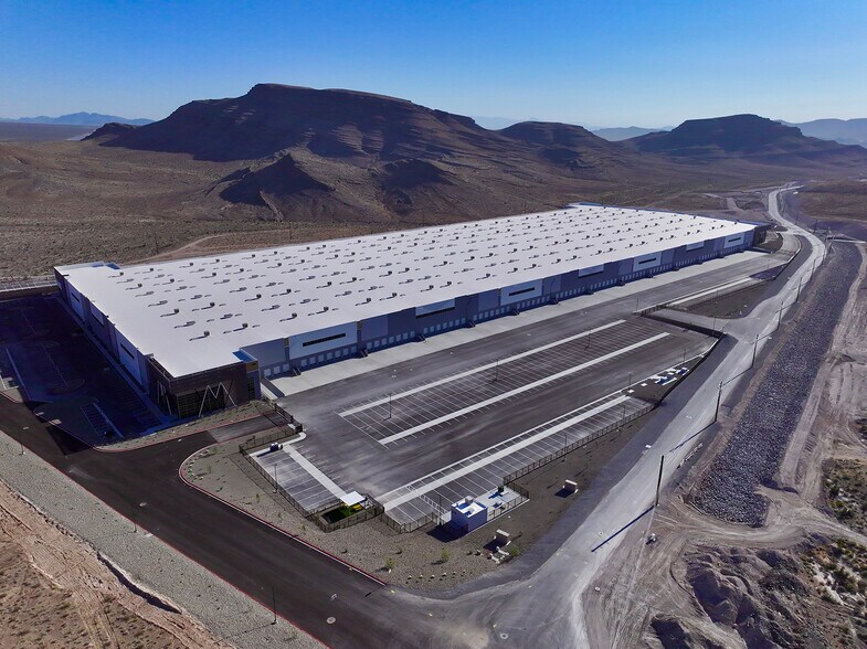 9600 Wesley D Adams Ave, Las Vegas, NV à louer - Photo de l’immeuble – Image 3 sur 9