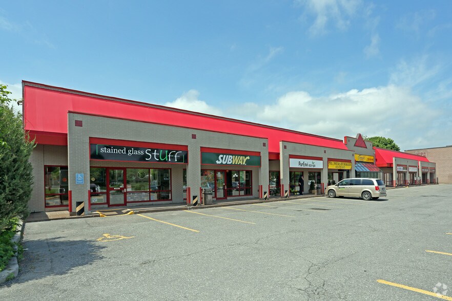 911 Richmond Rd, Ottawa, ON à louer - Photo de l’immeuble – Image 2 sur 2