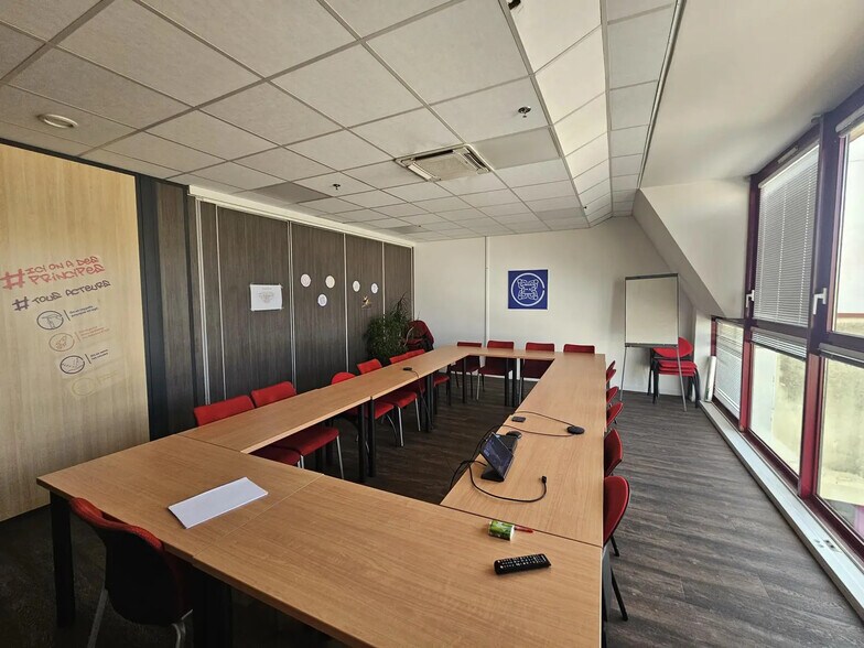 Bureau dans Angers à vendre - Photo de l’immeuble – Image 1 sur 5