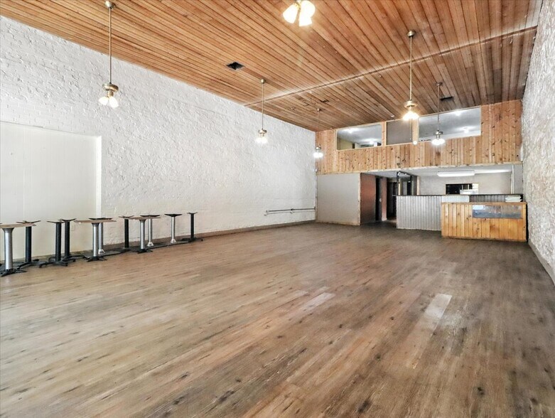 219 Commercial St, Seymour, MO à vendre - Photo de l’immeuble – Image 3 sur 21
