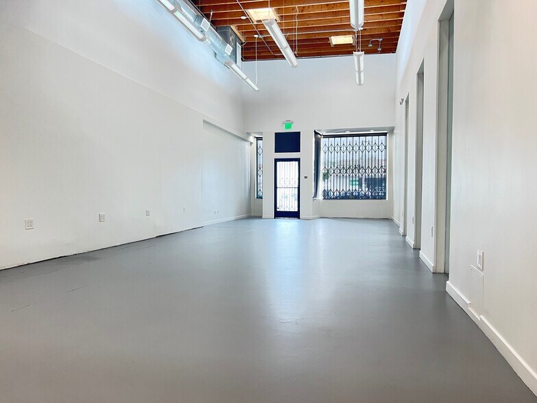 1084-1088 S Fairfax Ave, Los Angeles, CA à louer - Photo de l’immeuble – Image 2 sur 15
