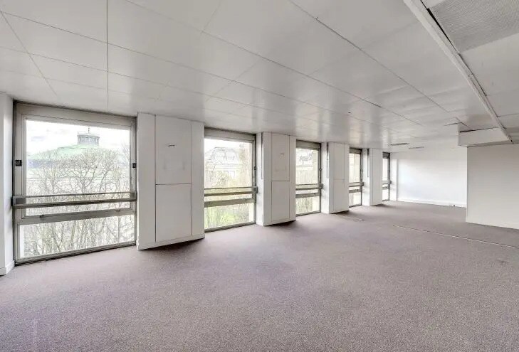 Bureau dans Paris à louer - Photo de l’immeuble – Image 2 sur 7