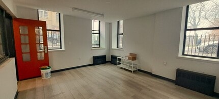 870 E 175th St, Bronx, NY à louer Photo intérieure– Image 2 sur 7