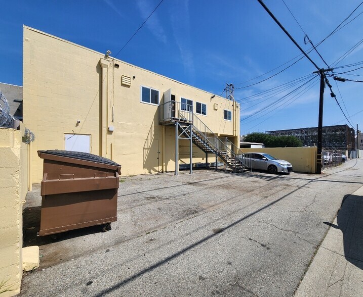 953 S Raymond Ave, Pasadena, CA à louer - Photo de l’immeuble – Image 2 sur 27