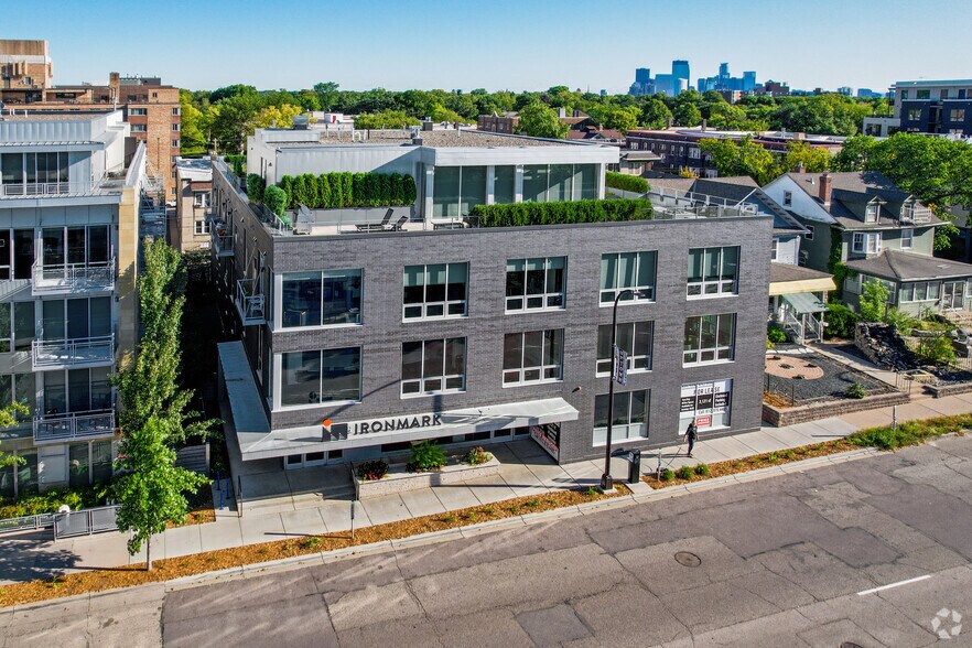 1710 W Lake St, Minneapolis, MN à louer - Photo de l’immeuble – Image 2 sur 8