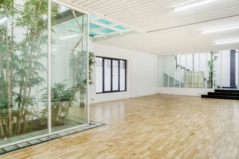 Bureau dans Paris à louer - Photo de l’immeuble – Image 1 sur 13