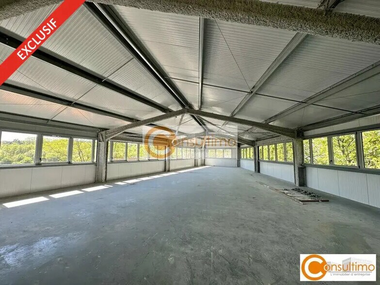 Bureau dans Carbon-Blanc à vendre - Photo intérieure – Image 1 sur 4