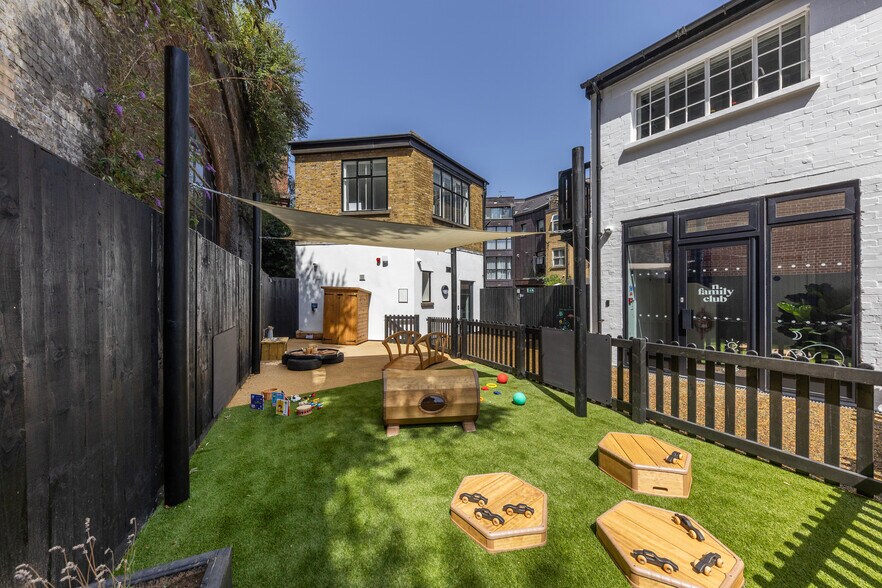 233A Queenstown Rd, Londres à vendre - Photo de l’immeuble – Image 2 sur 12