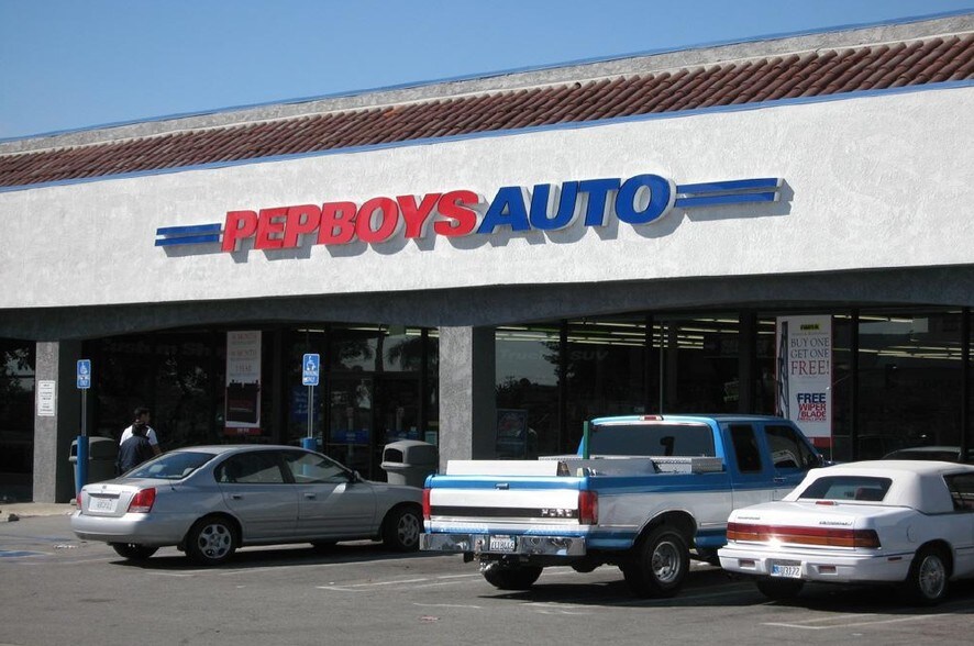 1231 San Fernando Rd, San Fernando, CA à louer - Photo de l’immeuble – Image 3 sur 7