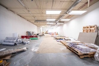 1624-1652 Marine Dr SE, Vancouver, BC à louer Photo intérieure– Image 2 sur 14