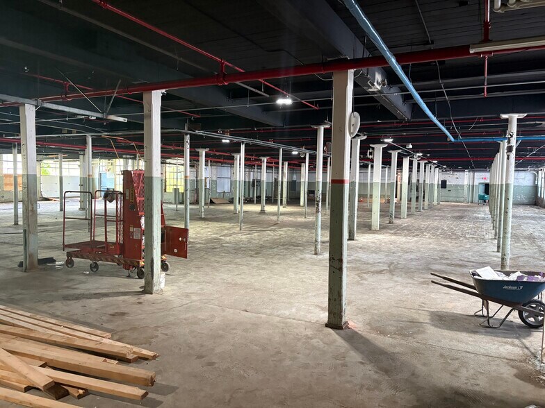 21 Pearl St, Webster, MA à louer - Photo de l’immeuble – Image 3 sur 20