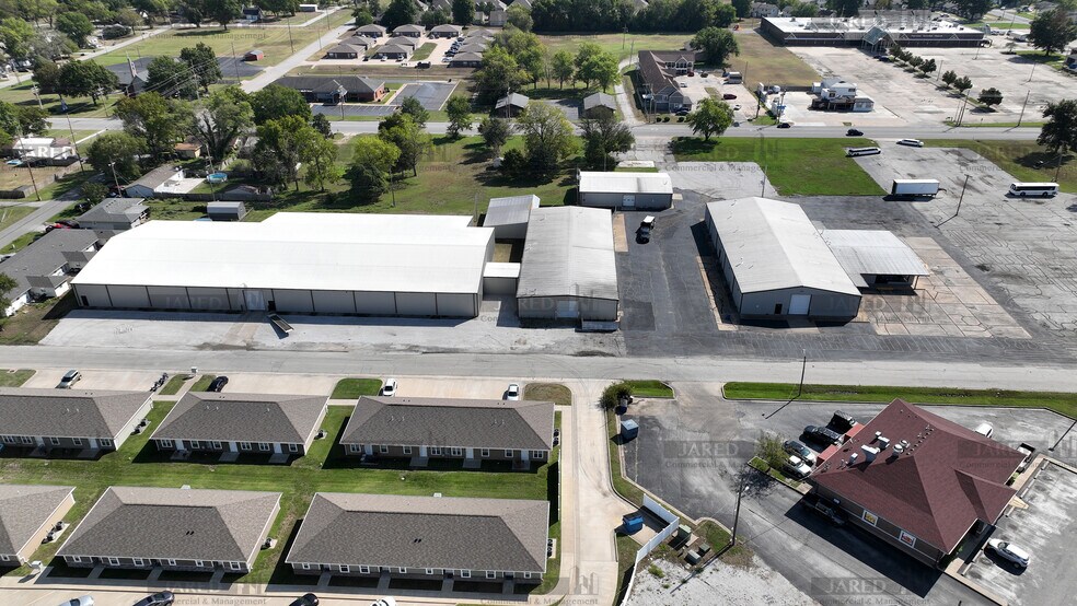 2230 S Main St, Carthage, MO à louer - Photo de l’immeuble – Image 3 sur 37