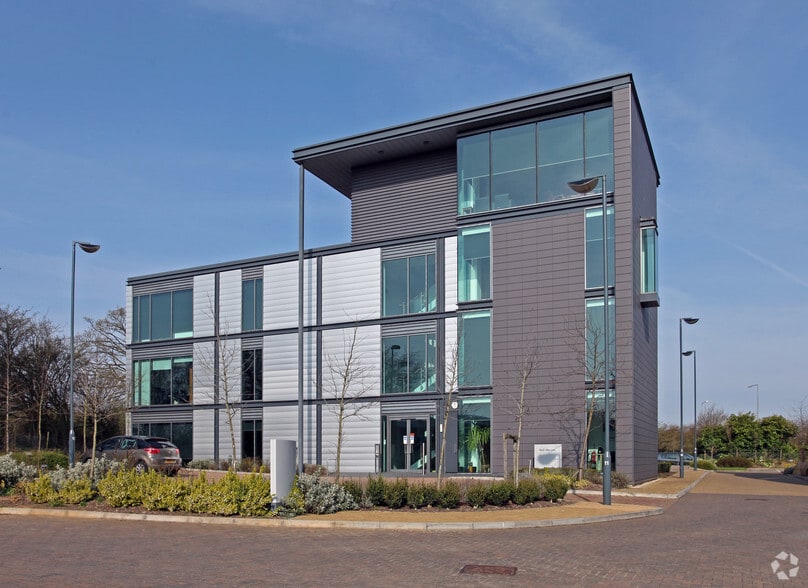 Seebeck Pl, Milton Keynes à louer - Photo principale – Image 1 sur 23