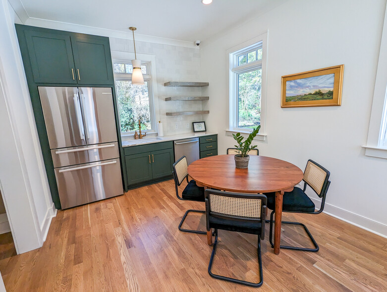 107 E Park Ave, Greenville, SC à louer - Photo intérieure – Image 3 sur 14