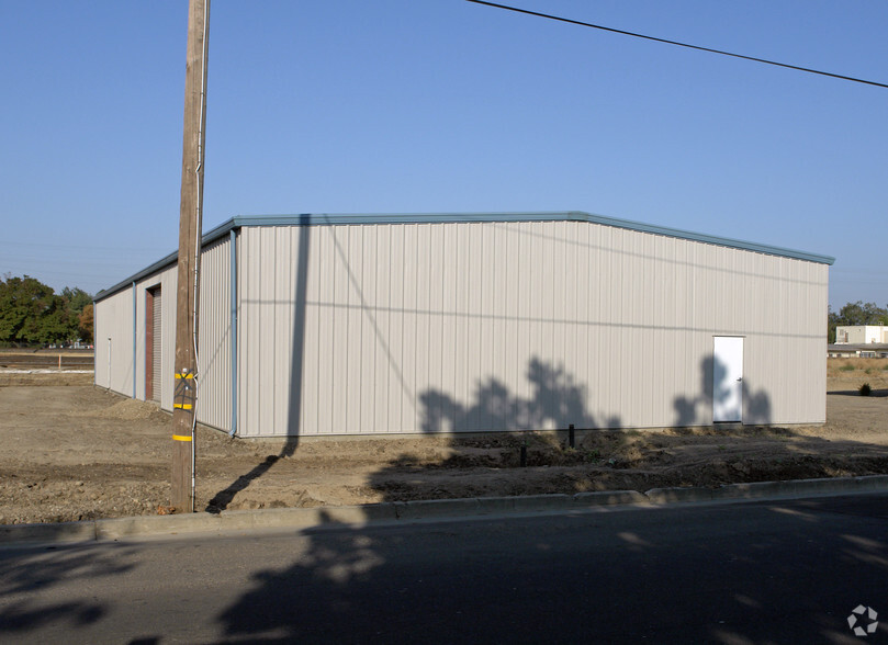 955 N Union St, Stockton, CA à louer - Photo de l’immeuble – Image 2 sur 4