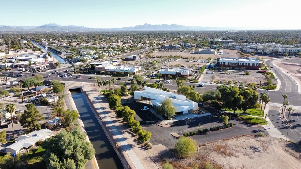 900 S Gilbert Rd, Gilbert, AZ à vendre - Photo de l’immeuble – Image 3 sur 5