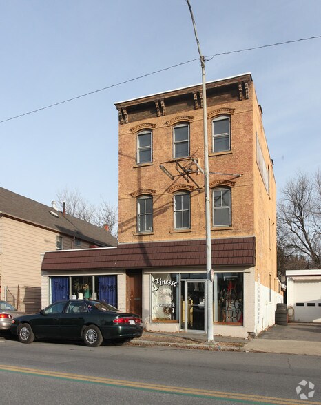 338 Broadway, Kingston, NY à vendre - Photo de l’immeuble – Image 2 sur 2