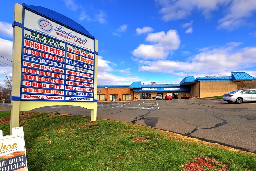 749 Saybrook Rd, Middletown, CT à louer - Photo de l’immeuble – Image 2 sur 5