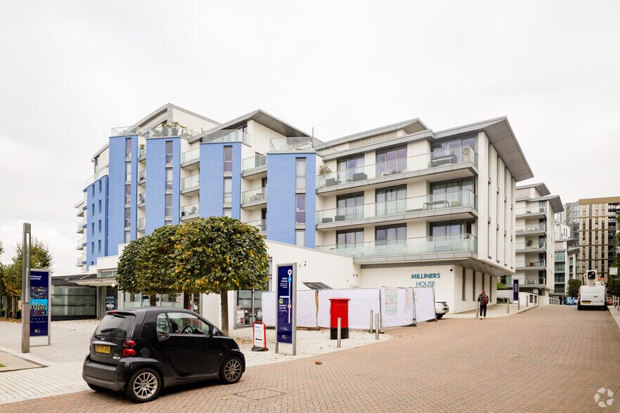 Eastfields Ave, Londres à vendre - Photo principale – Image 1 sur 18