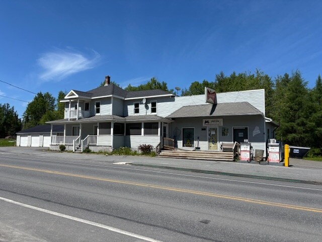 3580 Caribou Rd, Cross Lake Twp, ME à vendre - Photo de l’immeuble – Image 2 sur 27