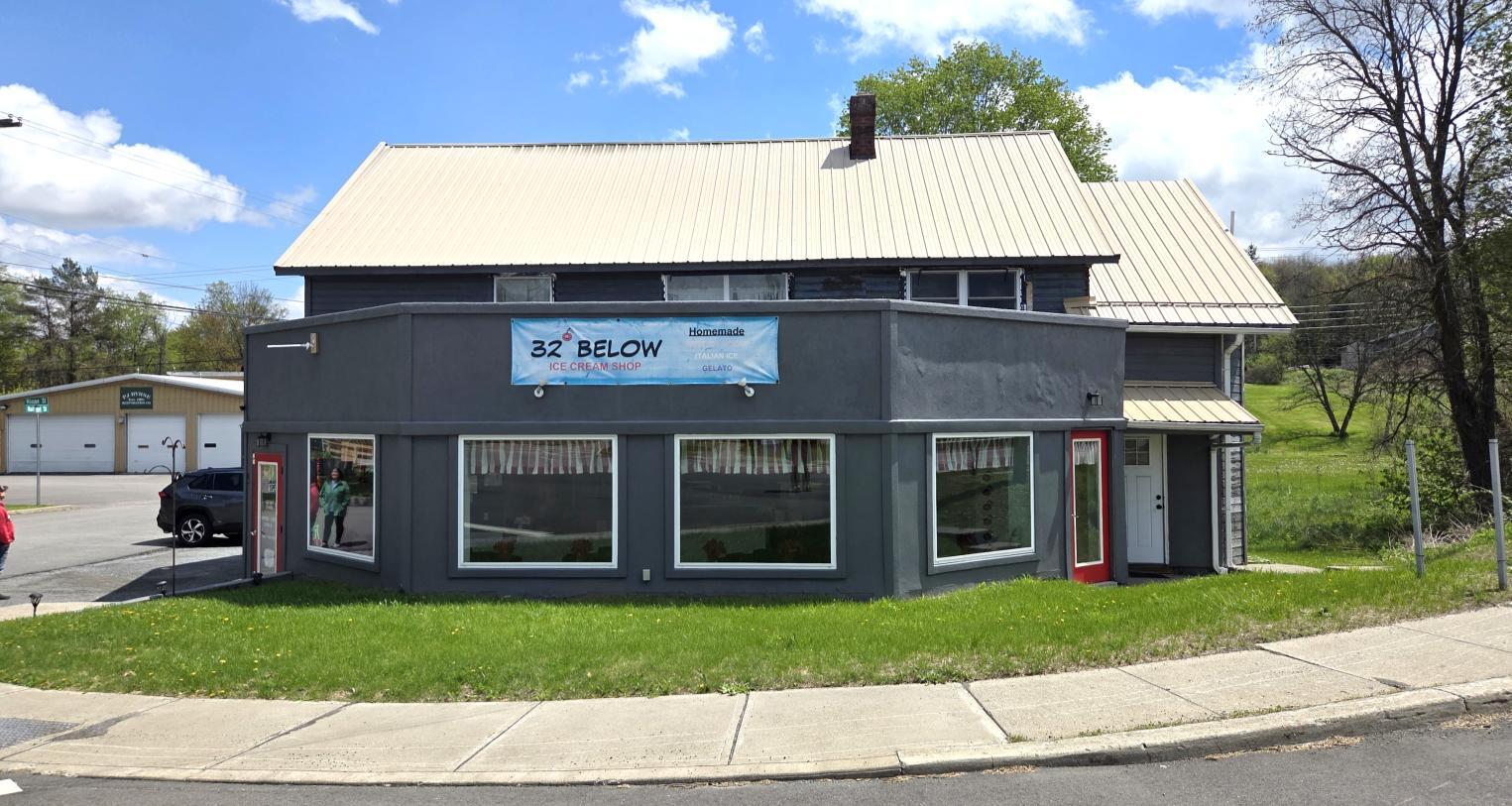 5 Railroad St, Van Etten, NY à vendre Photo principale– Image 1 sur 3