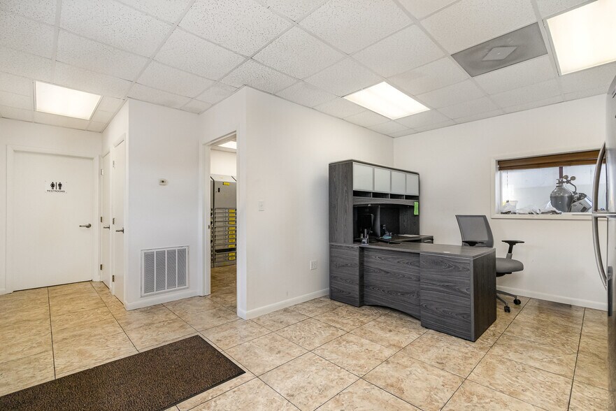 1080 Commerce Dr, LaBelle, FL à vendre - Photo intérieure – Image 3 sur 13
