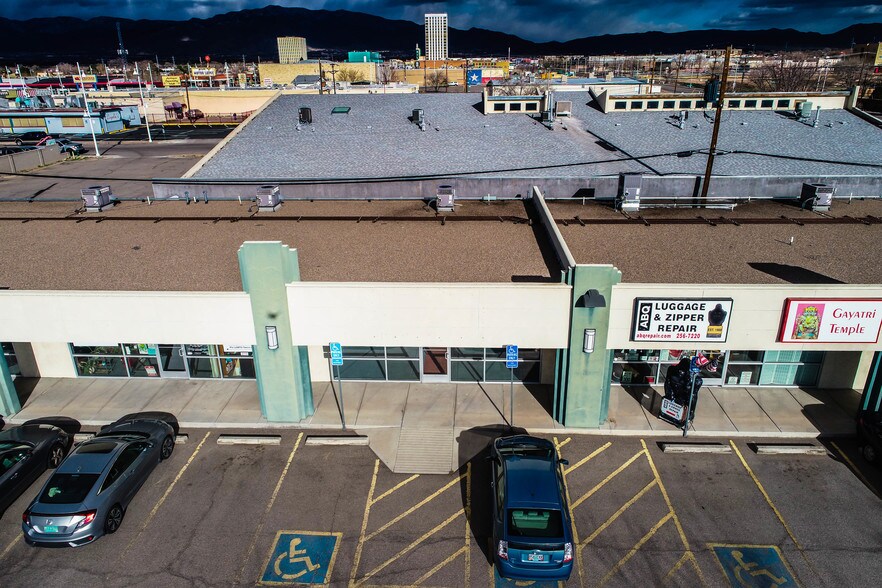 136 Washington SE, Albuquerque, NM à vendre - Photo de l’immeuble – Image 3 sur 9