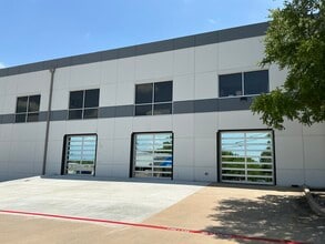481 Winscott Rd, Benbrook, TX à louer Photo de l’immeuble– Image 2 sur 9