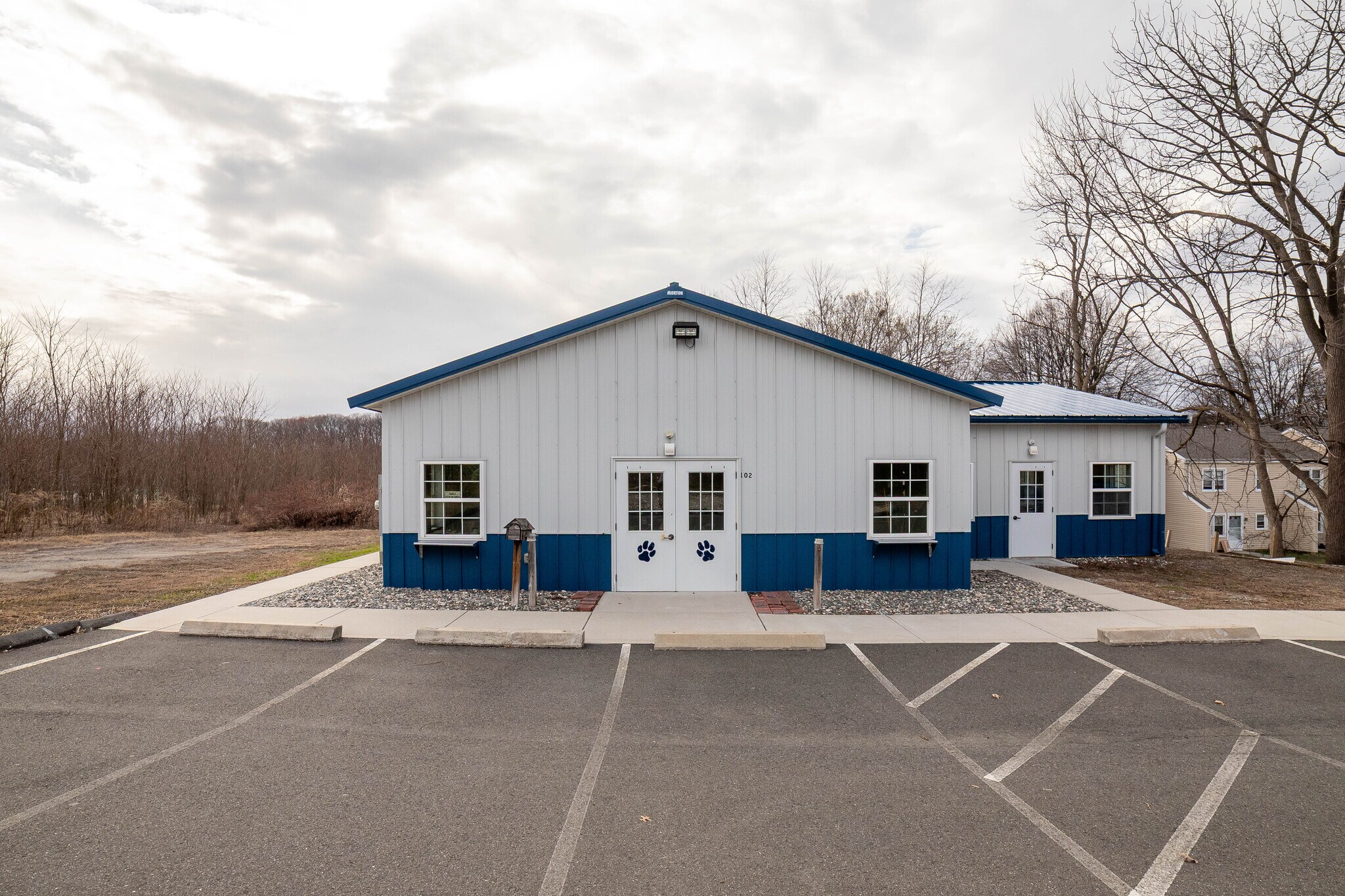 102 Grove St, Chicopee, MA à vendre Photo principale– Image 1 sur 23
