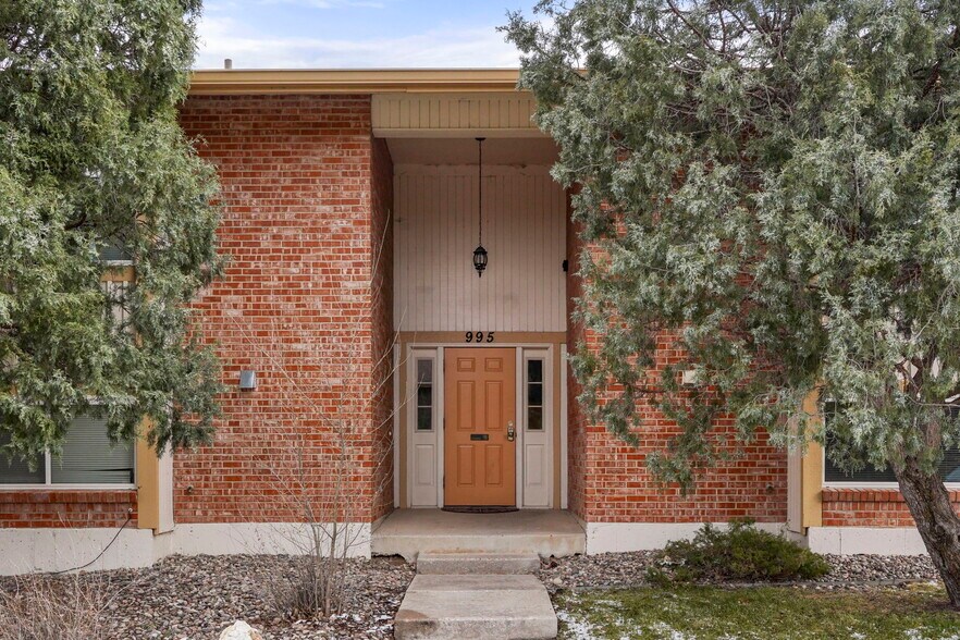 995 Holli Springs Ln, Colorado Springs, CO à vendre - Photo de l’immeuble – Image 2 sur 14