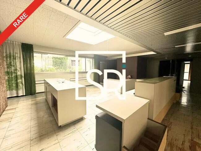 Plus de détails pour Bureau, Local commercial à louer