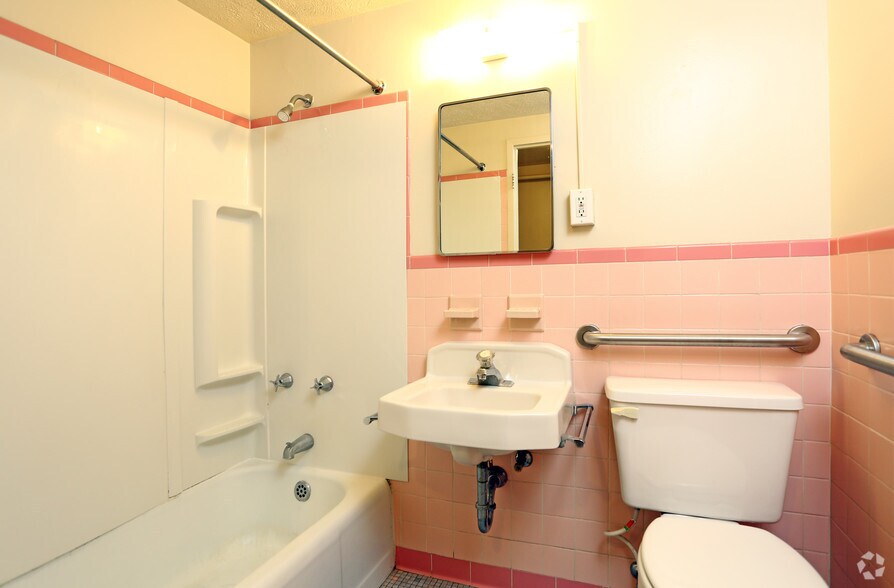 320 N 22nd St, Omaha, NE à vendre - Photo de l’immeuble – Image 2 sur 118