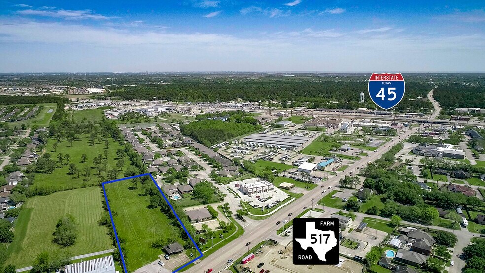 317 FM 517 Rd W, Dickinson, TX à vendre - Photo de l’immeuble – Image 2 sur 6