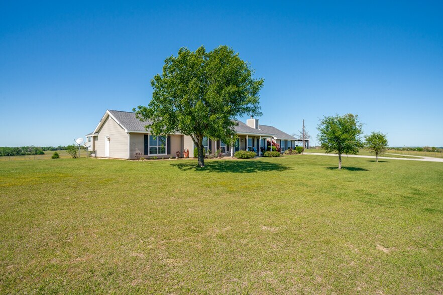 300 VZ County Road 4718, Murchison, TX à vendre - Photo intérieure – Image 2 sur 39