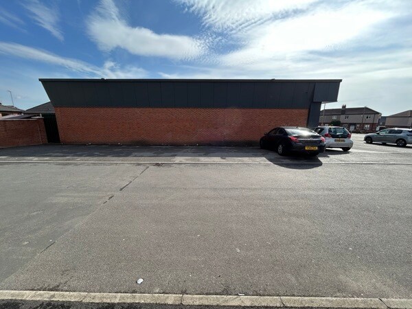 Birk Av, Barnsley à louer - Photo de l’immeuble – Image 2 sur 3