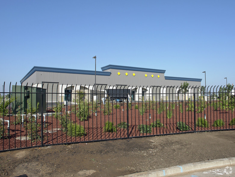 4027-4103 Calloway Ct, Stockton, CA à louer - Photo de l’immeuble – Image 3 sur 7