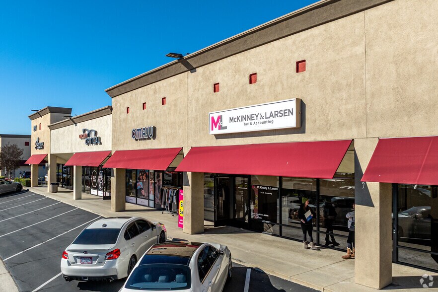 1251-1401 S Beach Blvd, La Habra, CA à louer - Photo de l’immeuble – Image 2 sur 12