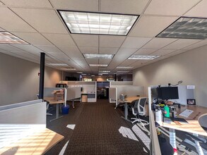 1011 SW Emkay Dr, Bend, OR à louer Photo intérieure– Image 1 sur 13