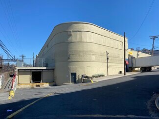 Plus de détails pour 555 E 242nd St, Bronx, NY - Industriel/Logistique à louer