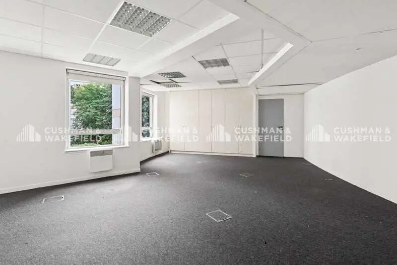 6-6 Rue Laferrière, Paris à louer - Photo de l’immeuble – Image 2 sur 15