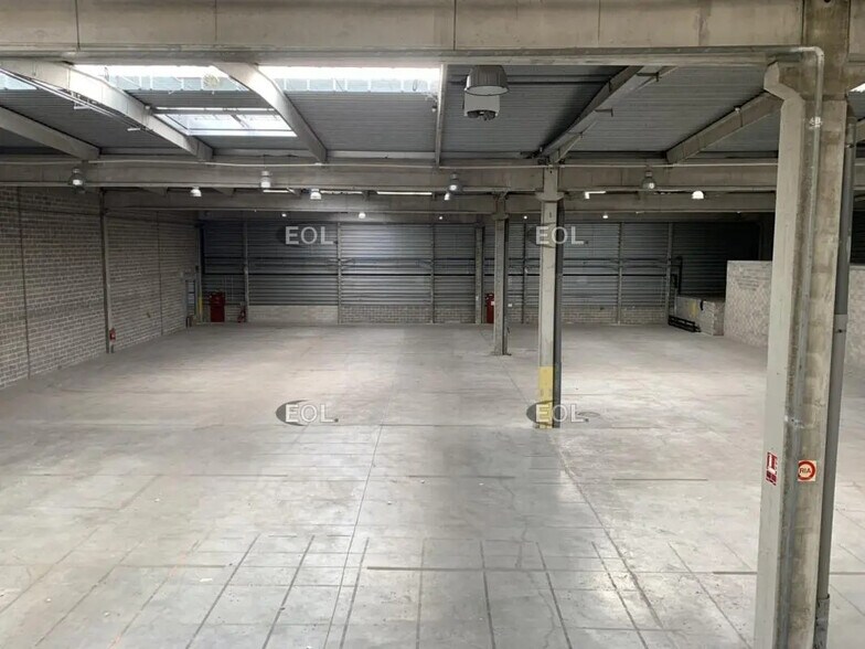 Industriel/Logistique dans Sucy-en-Brie à louer - Photo de l’immeuble – Image 3 sur 7