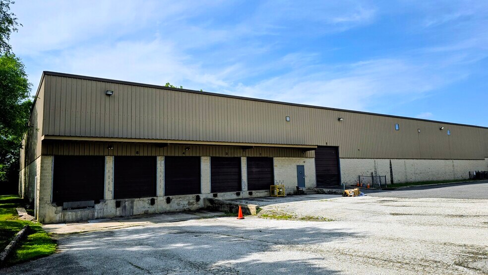 801 Primos Ave, Folcroft, PA à louer - Photo de l’immeuble – Image 2 sur 8