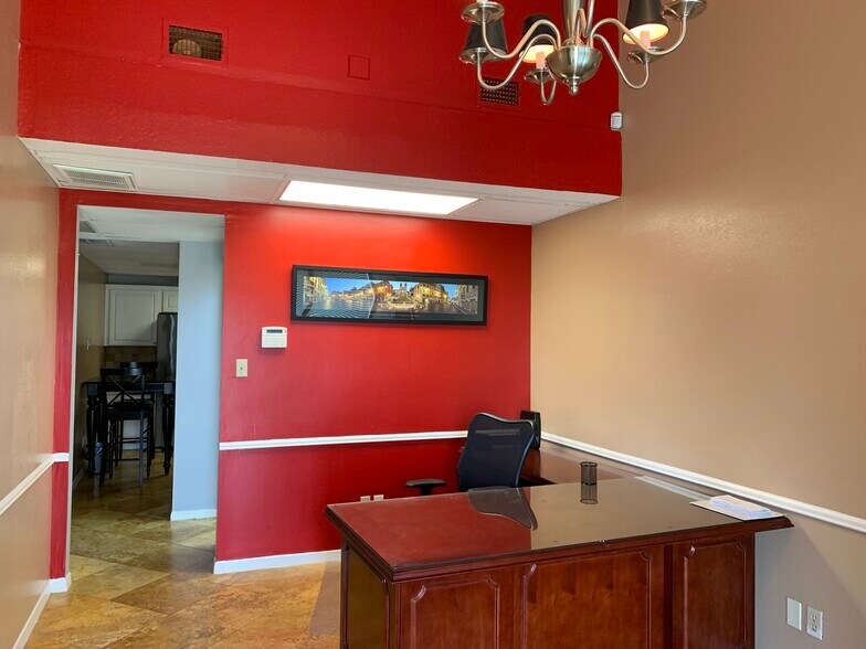 14339 Torrey Chase Blvd, Houston, TX à vendre - Photo intérieure – Image 3 sur 21