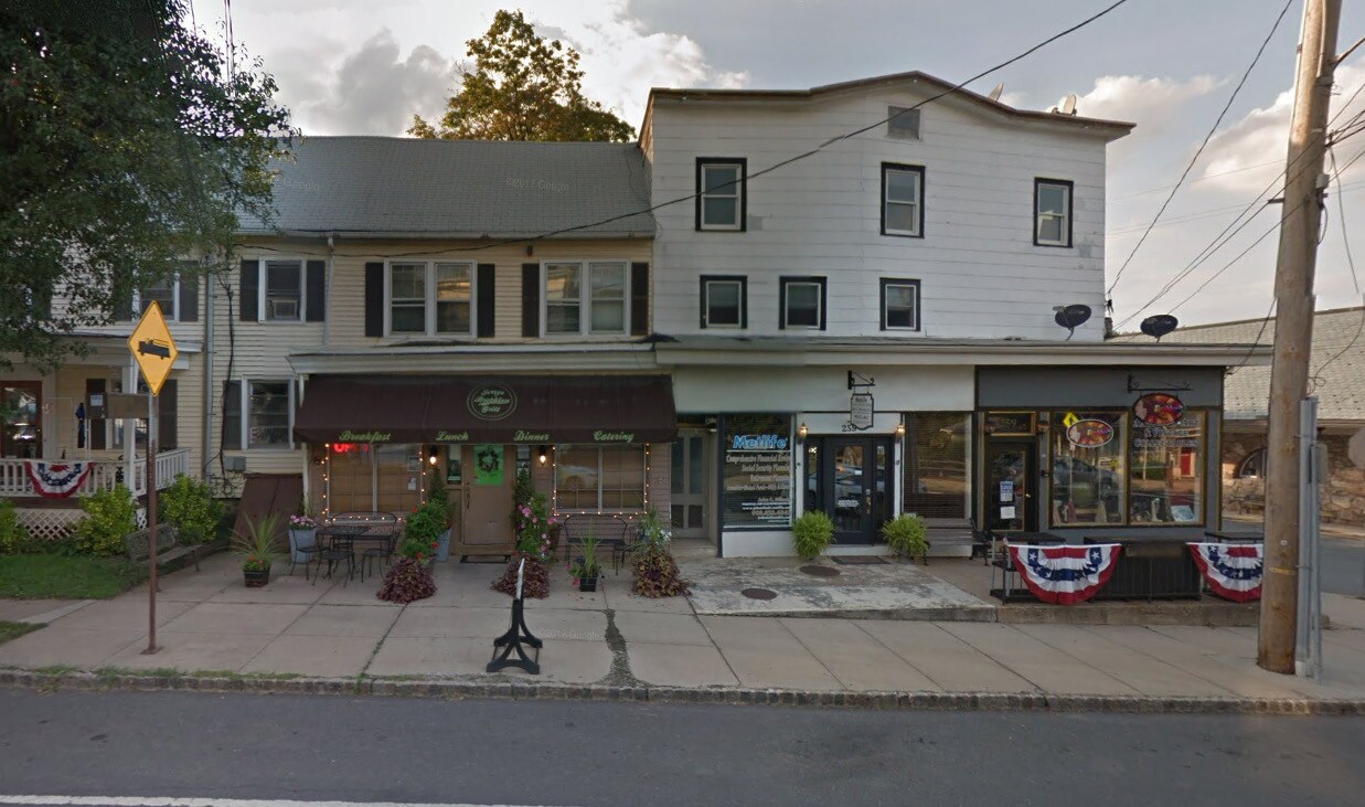 259 Main St, White House Station, NJ à louer Photo de l’immeuble– Image 1 sur 33
