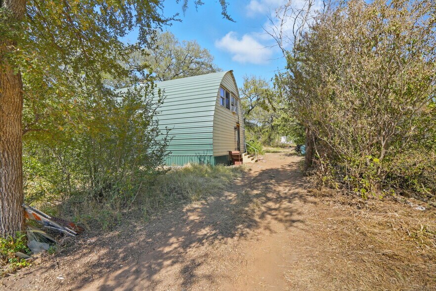 201 Deer Springs Loop, Burnet, TX à vendre - Photo de l’immeuble – Image 3 sur 17